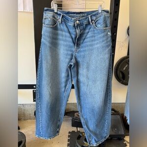 NWOT American Eagle Low Rise Baggy Barrel jeans, size 12 short